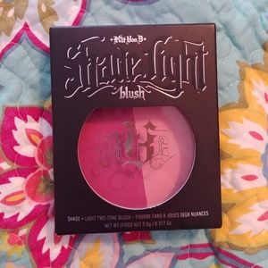 Kat Von D Shade+Light Blush